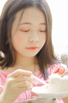 他缓慢而坚定的往里送总裁文